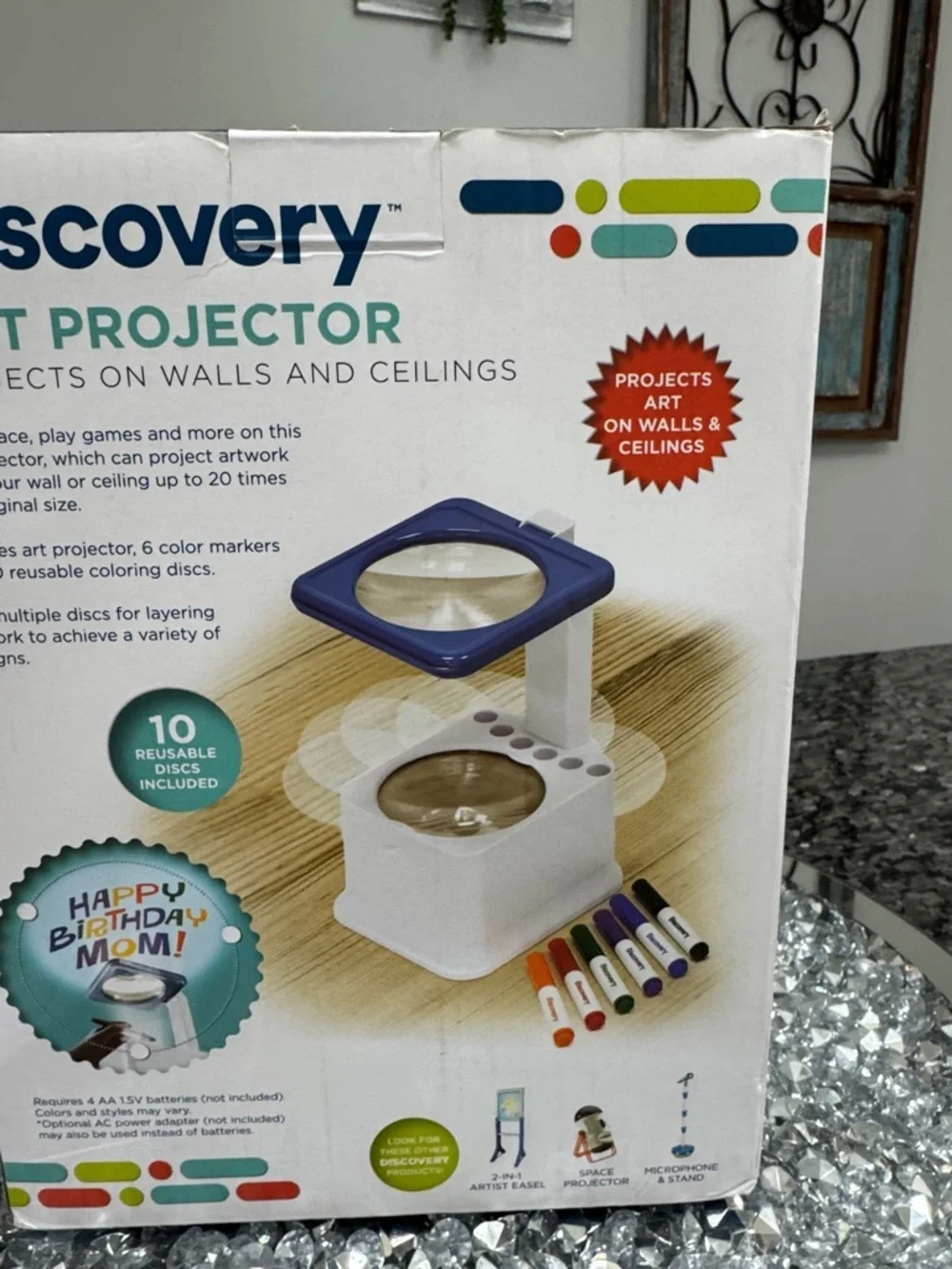 Discovery Art Projector — White with Blue Trim and Multicolor Markers New